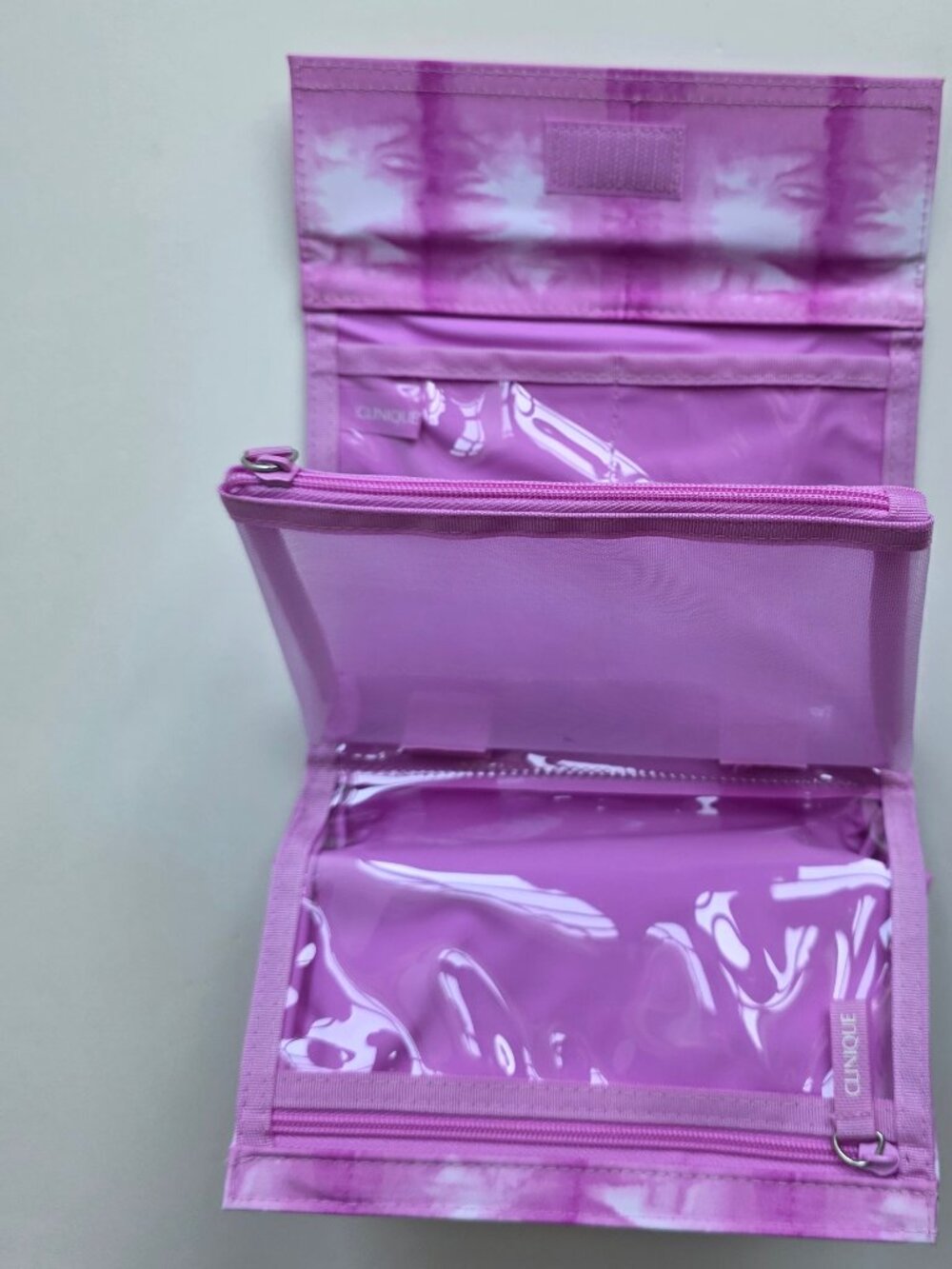 NEW Clinique Tri-Fold Travel Cosmetic Case Tie Dye Pink Purple Foldable Mesh GWP